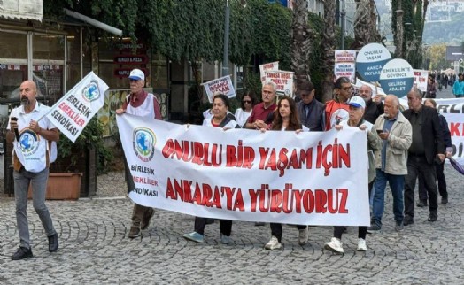 Emekliler İzmir’den Ankara’ya yürüyüş başlattı: 'İnsanca yaşam istiyoruz'