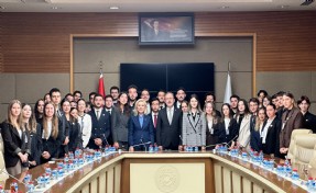 Gençler Bursalı Aksoy ve Kasapoğlu ile bir araya geldi