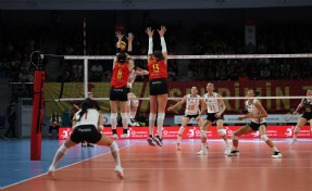 Göztepe'nin sultanları VakıfBank'a mağlup oldu!