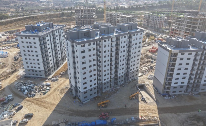 Uzundere’de dönüşüm takvimi açıklandı: İlk bloklar yıl sonunda tamamlanacak
