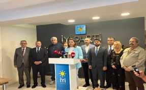 İYİ Parti’den AK Partili Tugay Protestosu: 'İzmir’in iradesi bir rozet töreninde devredilemez'