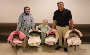 İkinci çocuk isterken, dördüzleri oldu