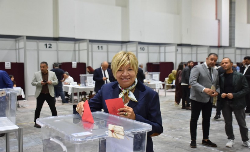 İzmir Ticaret Borsası'nda meslek komiteleri için seçim günü