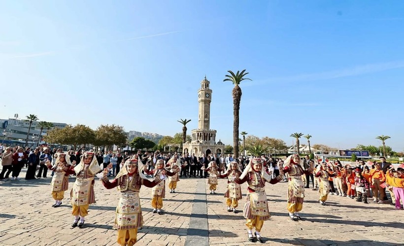İzmir Valiliği duyurdu: Cumhuriyetin 103. yılı kentte büyük bir coşkuyla kutlanacak