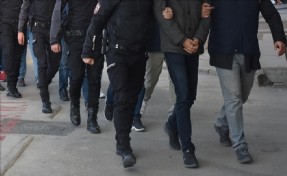 İzmir'de FETÖ operasyonu: 16 şüpheli gözaltına alındı!