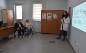İzmir'de 'Sağlıklı Menopoz Okulu' eğitimleri sürüyor