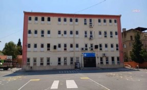 İzmir ucuz atlattı: Öğrencinin çantasından hem bıçak hem silah çıktı!
