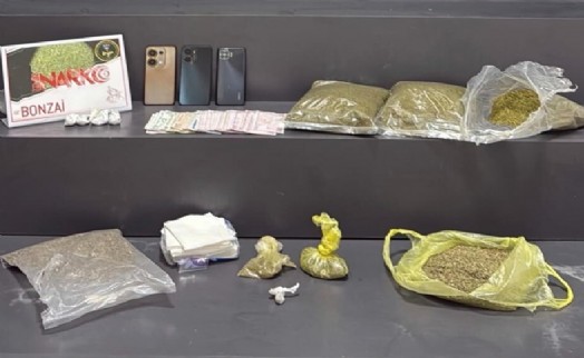 İzmir'de uyuşturucuya 8 tutuklama