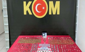 İzmir’de 672 sikke ele geçirildi