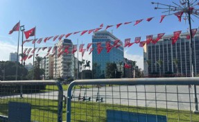 İzmir’de 'Cemil Tugay' ablukası: AK Parti'ye 'transfer'i öncesi meydan kapatıldı