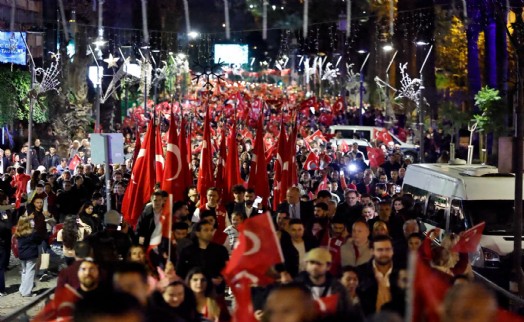 İzmir’de Cumhuriyet coşkusundan kareler...