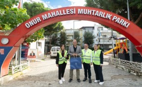 İzmir’de muhtarların günü de emeği de unutulmadı