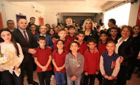 İzmir’den Amasya Ballıdere’ye kütüphane