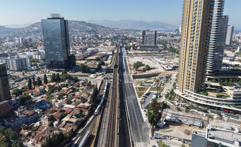 İzmir’in dev karayolu projesi el emeği ve alın teriyle ilerliyor