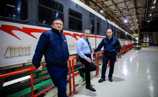 İzmir’in raylarına çeyrek asırdır iz bırakıyorlar