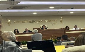 Karabağlar Meclisi’nde Kınay’a AK Parti sorusu: 'Kamuoyunu tatmin edecek bir cevabınız var mı?'