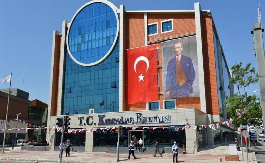 Karabağlar Meclisi’nde zam ve söz hakkı gerilimi: 'Gerçek bir belediye başkanı istiyoruz'