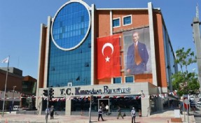 Karabağlar’da 7 milyarlık bütçe tartışması: Eroğlu’ndan Kınay ve Uğantaş ailesine yönelik iddialar!