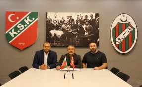 Karşıyaka’ya Ayhan Gültekin’den destek