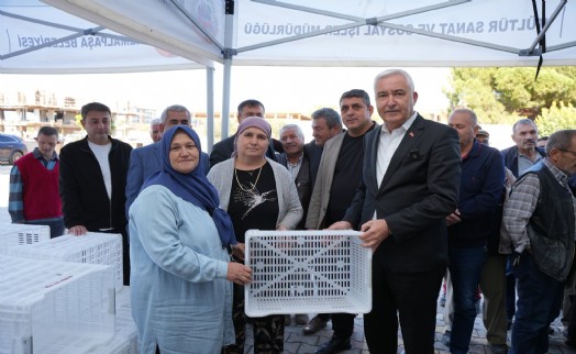 Kemalpaşa Belediyesi'nden çiftçiye destek!