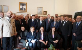 Kılıçdaroğlu, CHP İzmir heyetini TBMM'de kabul etti