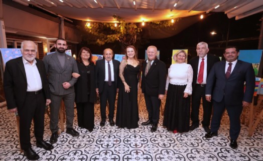 Konak’ta Cumhuriyet coşkusu çocuklar için dayanışmaya dönüştü