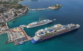 Kruvaziyer bereketi! Kuşadası'na 5 bin 400 turist geldi