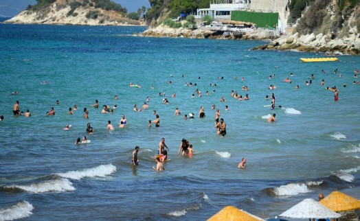 Kuşadası’nda ‘sarı yaz’ bereketi: Otellerde doluluk yüzde 70’i aştı