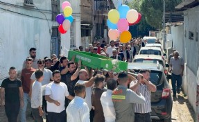 Lösemiye yenilen Ada son yolculuğuna rengarenk balonlarla uğurlandı