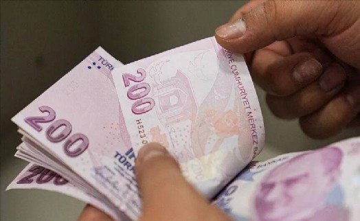 Memur ve emeklileri ilgilendiriyor: AK Parti'den 'zam' açıklaması