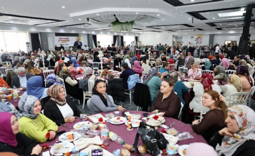 Menemen’de Çiftçi Kadınlar Günü’ne ‘özel’ kutlama