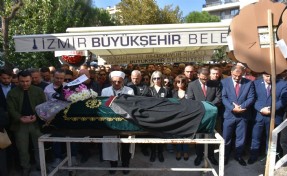 Nişanlısının öldürdüğü Özge, tabutuna konulan avukat cübbesiyle son yolculuğuna uğurlandı