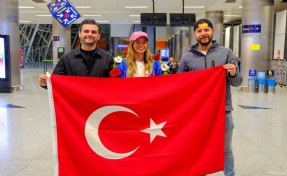 Okyanusları aşan Eda İzmir'e döndü