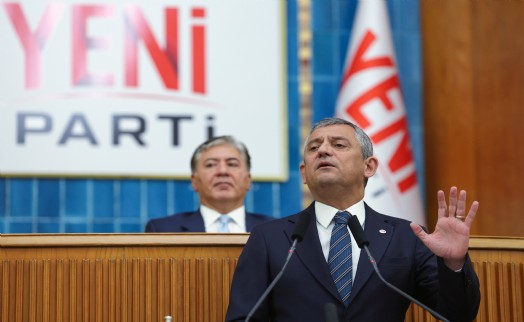 Özel’den AK Parti'ye giden başkanlara sert tepki: Satıp gidenler haindir! Hain oğlu haindir!