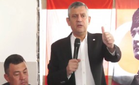 Özgür Özel Bursa'da üzüm üreticileriyle buluştu: 'Size ant olsun ki yüzünüzü güldüreceğiz'