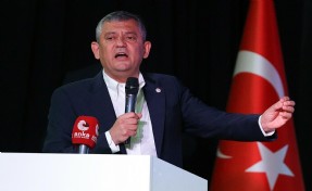 Özgür Özel'den Erdoğan'a yanıt: Adaletsizliğe karşı savaştayız