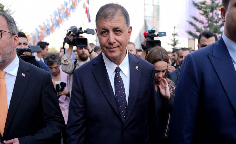 Özgür Özel'in 'dosya' iddiasına Tugay'dan yanıt: Kimse ne dosya gösterdi, ne de tehdit etti!
