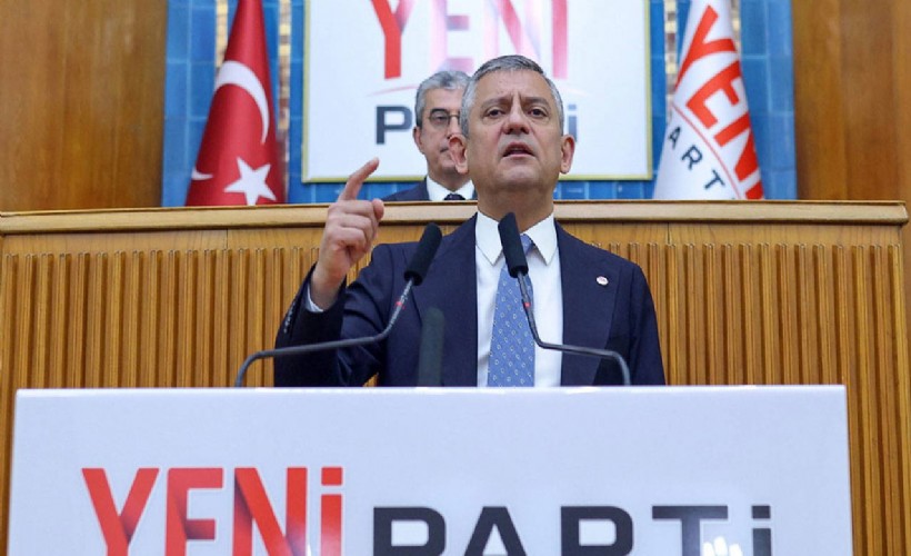 Özgür Özel kürsüden ateş püskürdü: Hiç kimse İzmir'le YENİ Parti'nin arasına giremez'