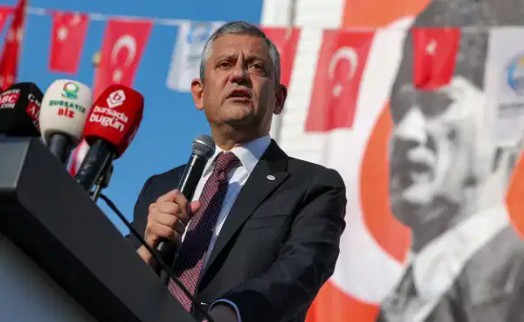 Özgür Özel o meydanda konuştu, 'sandık iradesi' mesajı verdi