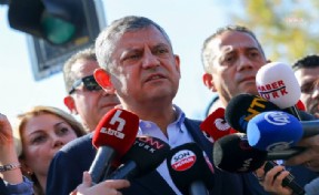 Özgür Özel’den Cemil Tugay’a sert sözler: Burnundan fitil fitil getirmezsem namussuzum