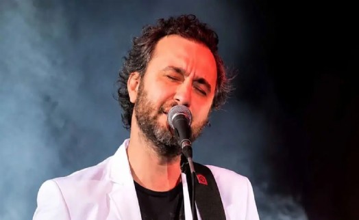 Şarkıcı Nev'in durumu kritik: Yeniden entübe edildi
