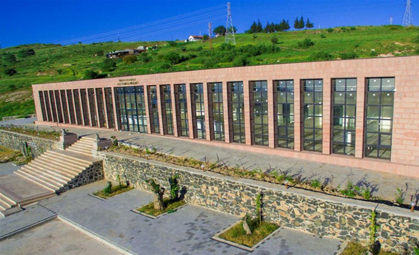 Sayıştay'dan Foça Belediyesi'nde araç tahsisi tespiti: Başkan yardımcısının aracı günde 250 kilometre yol yaptı!