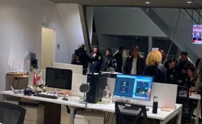 Siyasilerden ve gazetecilerden Halk TV’ye kayyım tepkisi: 'Basın özgürlüğü ayaklar altında'