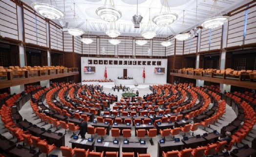 TBMM'de fon tasfiyesi tartışması: Muhalefet vurgun listesini istedi