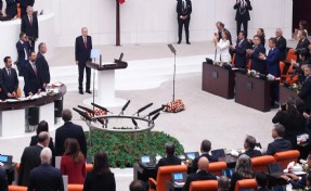 TBMM'de yeni yasama yılı: Erdoğan kürsüye geldi, YENİ Parti salonu terk etti