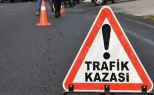 TIR'a çarpıp yanan minibüsün şoförü hayatını kaybetti