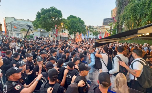 Tugay’ın AK Parti iddiaları İzmir’i sokağa döktü! Eyleme polis müdahalesi