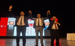 YENİ Parti İzmir'de adaylardan mesajlar: Kocaoğlu'ndan 'deneyim', Güç'ten 'yenilik' vurgusu