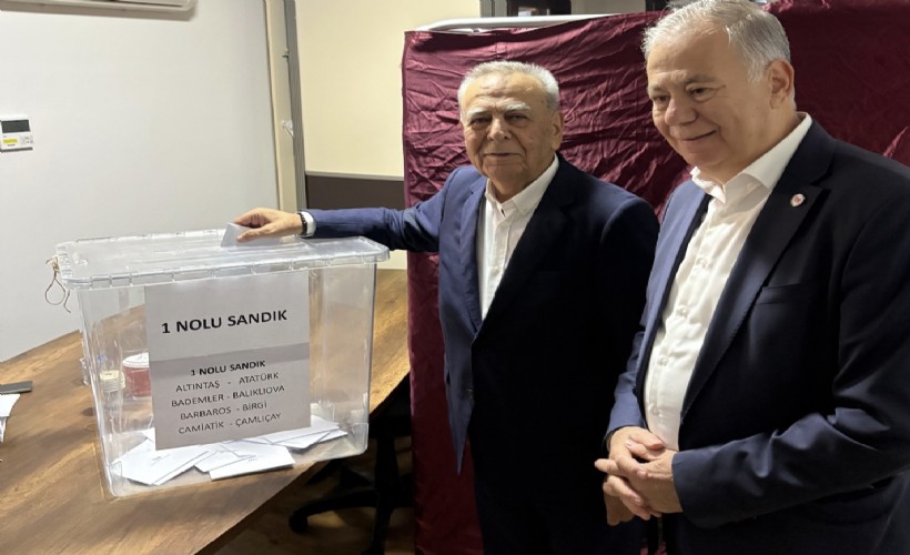 YENİ Parti'de büyük heyecan: Aziz Kocaoğlu oyunu kullandı