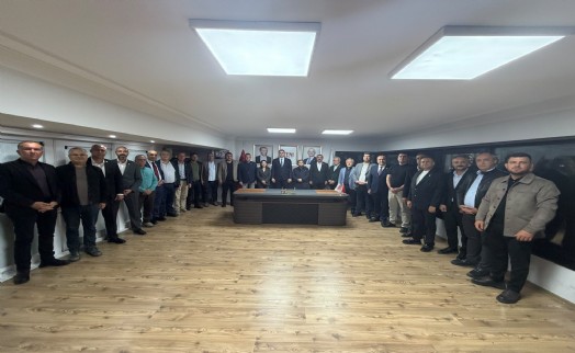 YENİ Parti'de ön seçim öncesi ilçe başkanlarından Güç'e tam destek: 'Bizim tercihimiz eski mevziler değil, yeni ufuklar!'